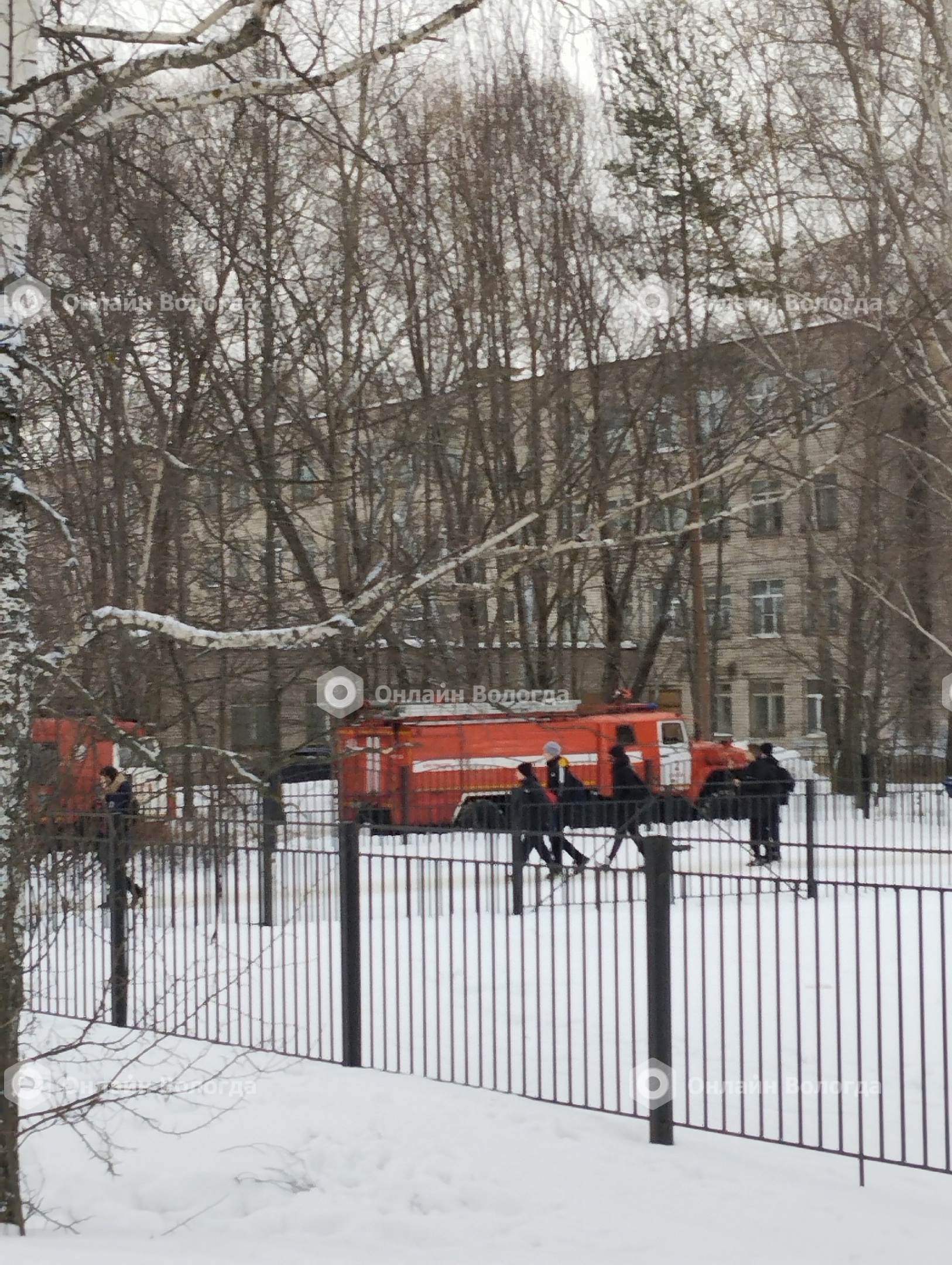 Школу №16 эвакуировали в Вологде из-за угрозы пожара